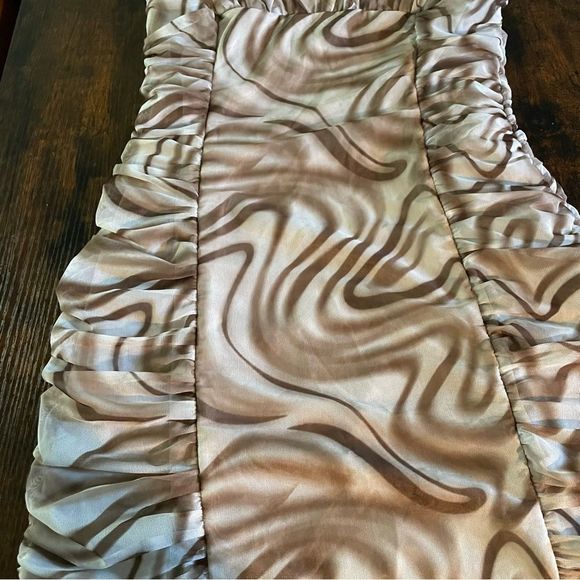 Brown Swirl Print Ruched Mini Dress - Picture 11 of 15